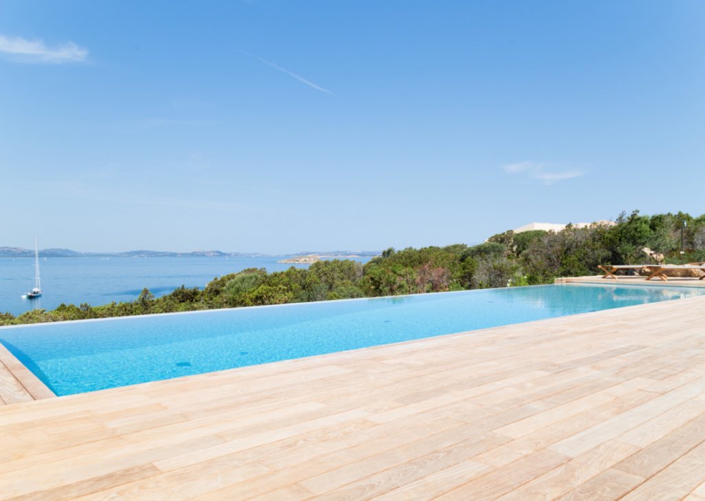 Affitto CASE VACANZA VILLE Arzachena - Villa singola con piscina e accesso alla spiaggia Località Porto Cervo