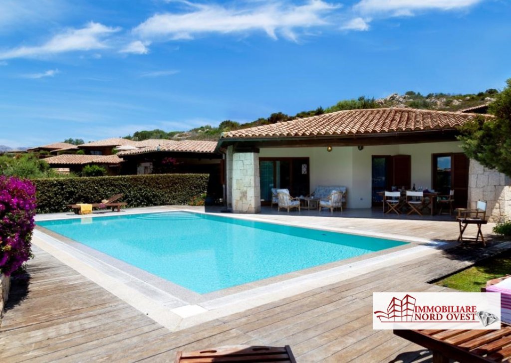 Villa in affitto  180 m² ottime condizioni, San Teodoro, località Capo Coda Cavallo