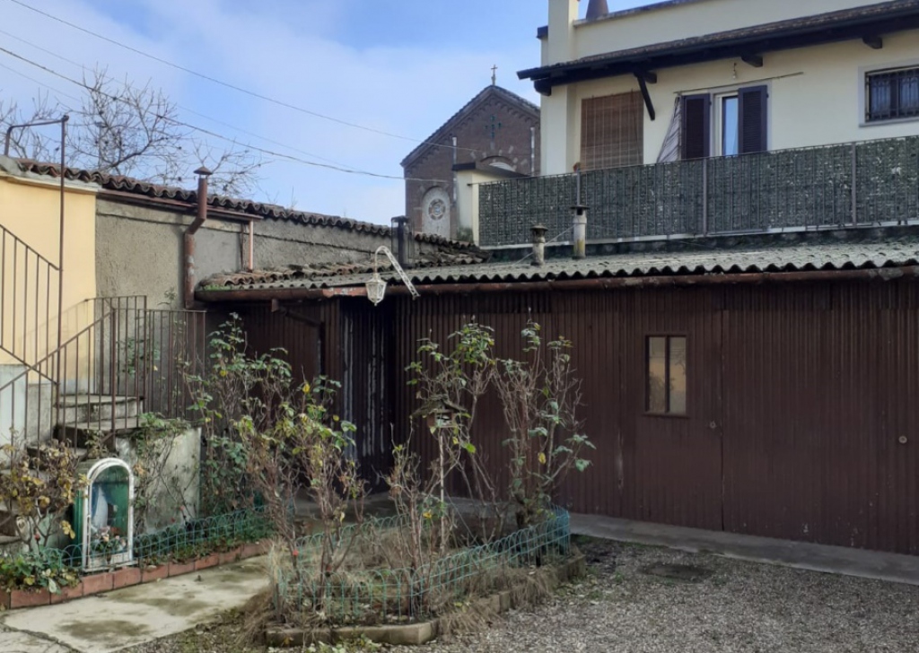 Appartamento bilocale in vendita  via Monte Nero 3, Magenta, località Pontevecchio