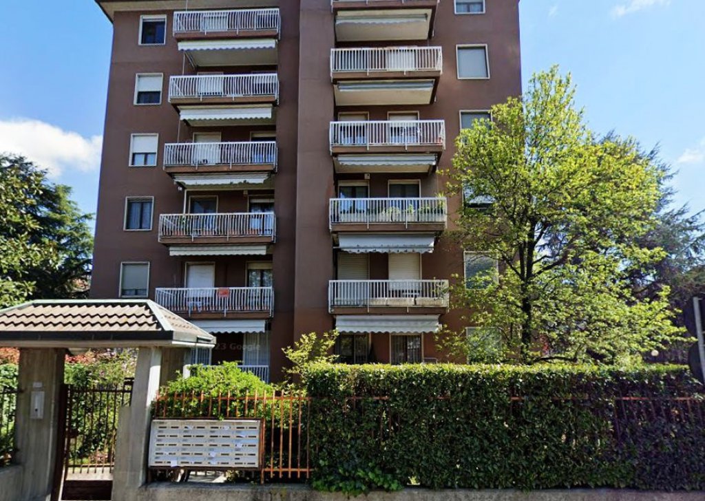 Appartamento trilocale in vendita  via Melegnano 25, Settimo Milanese